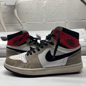 Jordan 1 Light Smoke Grey